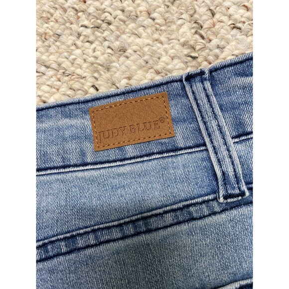 20W Judy Blue High Rise Relaxed Fit Raw Step Fray Hem - Picture 6 of 9